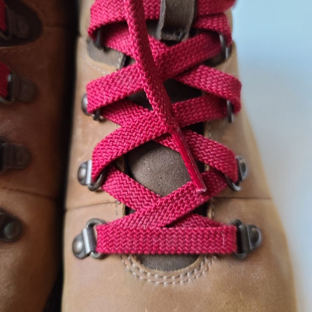 Timberland Laced Boots - Picture 11 of 11